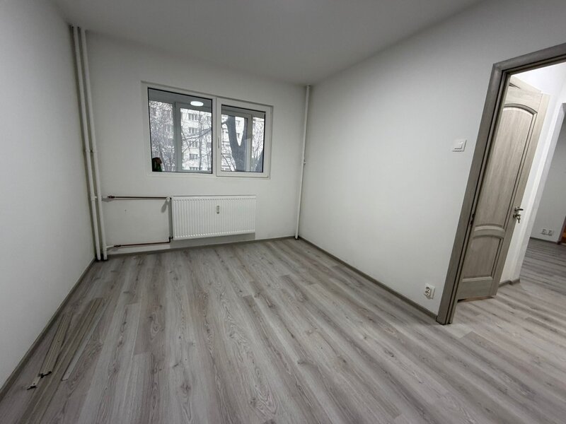 Dristor, 5 minute metrou, 5 minute mall Park Lake si parc IOR, etajul 1