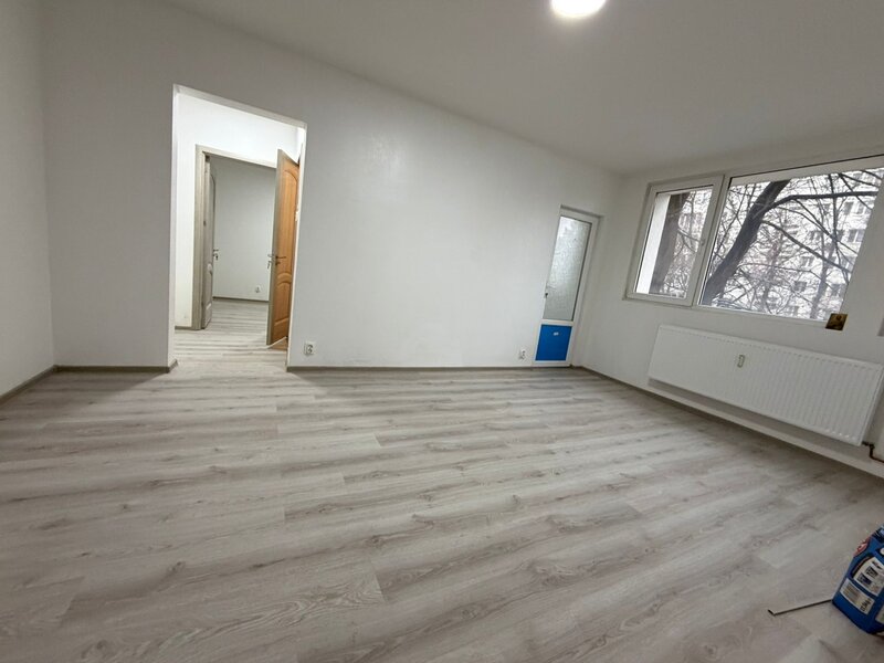 Dristor, 5 minute metrou, 5 minute mall Park Lake si parc IOR, etajul 1